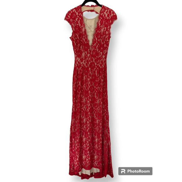 AIDAN MATTOX Red lace Plunging V-Neck open back Gown Size 6 - Picture 2 of 16
